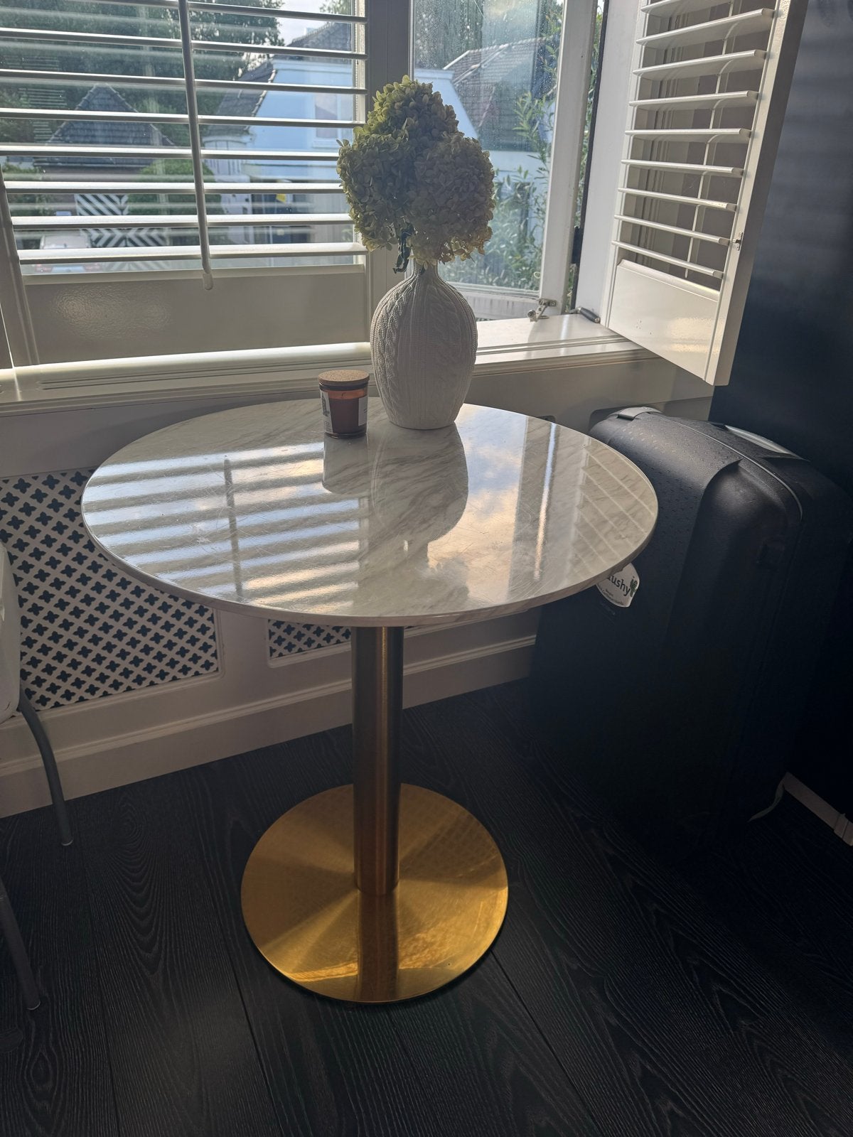 Ronde marmeren bistrotafel / bijzettafel met gouden voet, Ophalen, Rond, Tot twee personen, 50 tot 100 cm