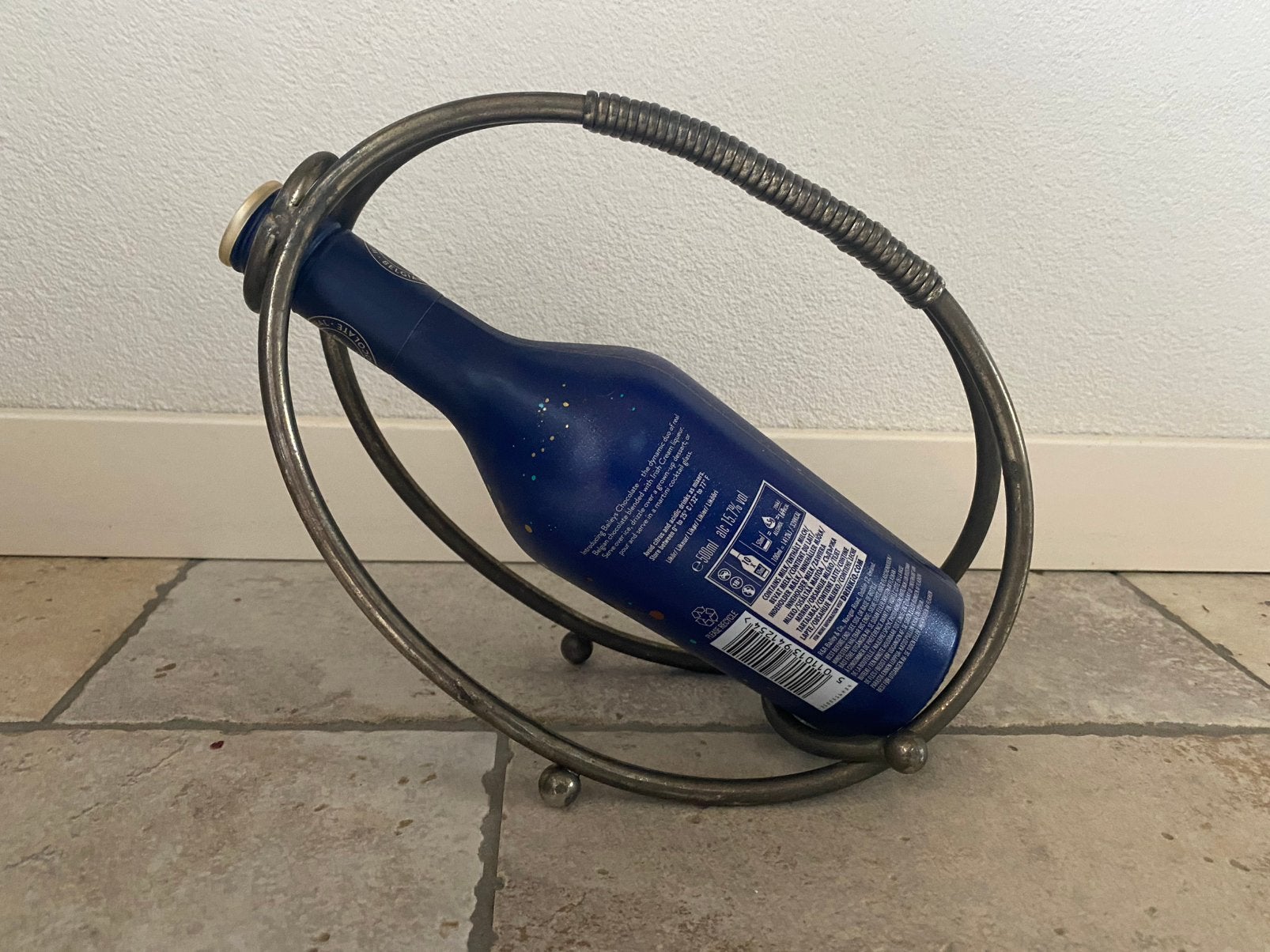 Brocante metalen wijnfles houder, Huis en Inrichting, Woonaccessoires | Wijnrekken, Ophalen of Verzenden, Minder dan 5 flessen
