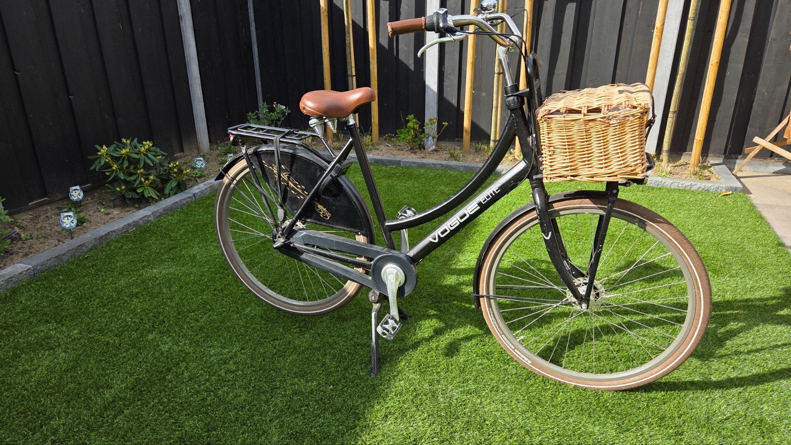 Vogue Elite damesfiets met mand en versnellingen, Gebruikt, Velgrem, Versnellingen, 56 cm of meer