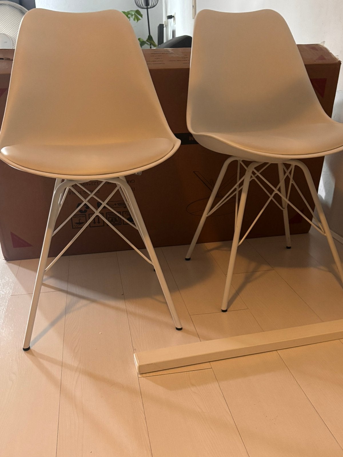 Eettafel met 2 stoelen – gratis af te halen, Ophalen, Overige materialen, Gebruikt, Twee