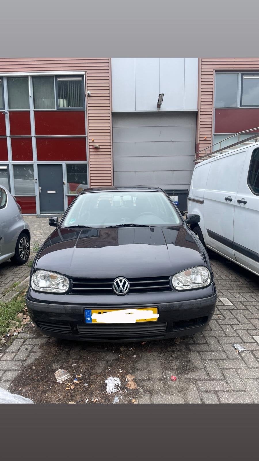 Volkswagen Golf 1.6 75KW AUT 2002 Zwart, Auto's, 4 cilinders, Zwart, 1200 kg, 1159 kg