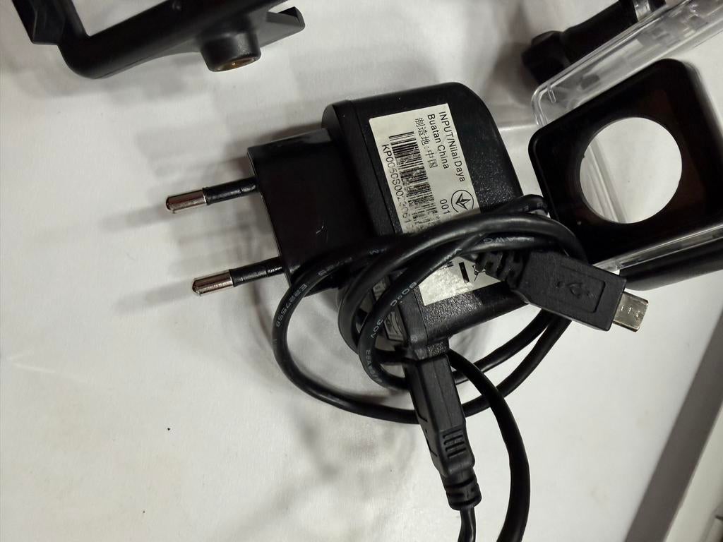 GoPro met onderwaterhuis en accessoires, Ophalen, Gebruikt, GoPro