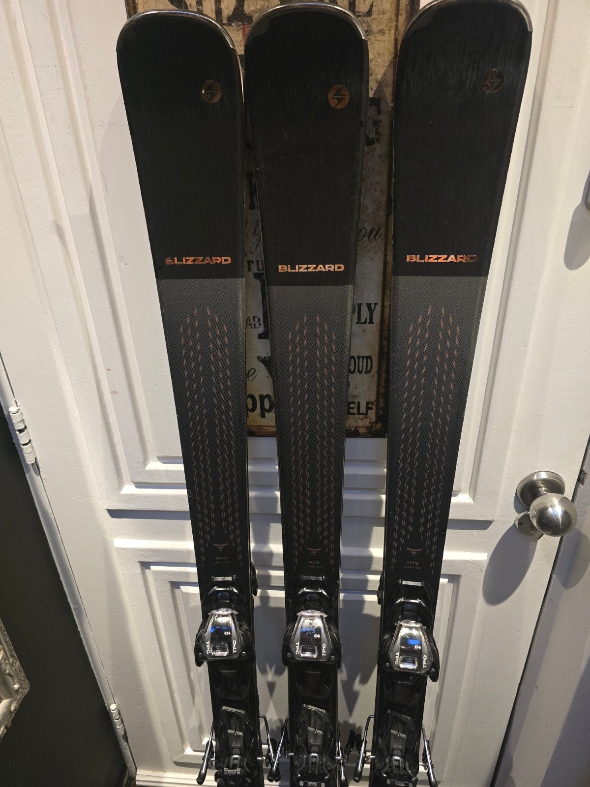 162cm BLIZZARD PHOENIX LIMITED CARBON DAMES SKIS, Overige merken, 160 tot 180 cm, Ophalen of Verzenden, Zo goed als nieuw