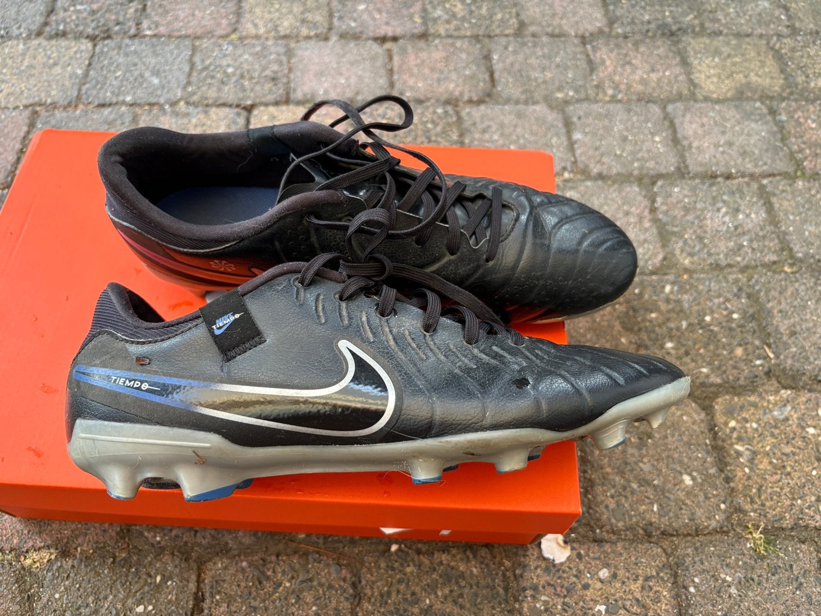 Nike Tiempo voetbalschoenen - perfecte staat, maat 42,5, Ophalen of Verzenden, Zo goed als nieuw, Schoenen