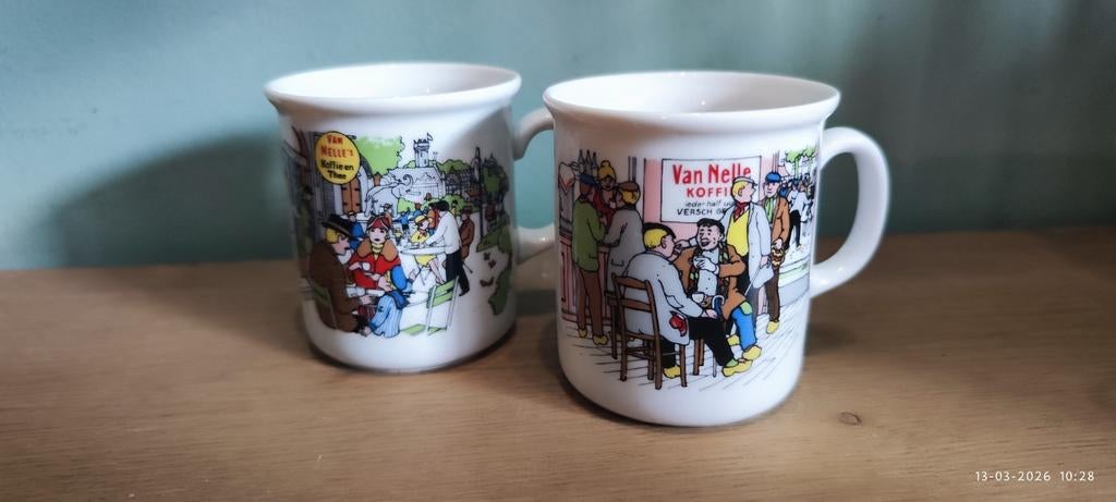 2 Vintage Douwe Egberts Van Nelle Koffie Mokken Bekers, Gebruikt, Keramiek, Ophalen of Verzenden, Overige stijlen