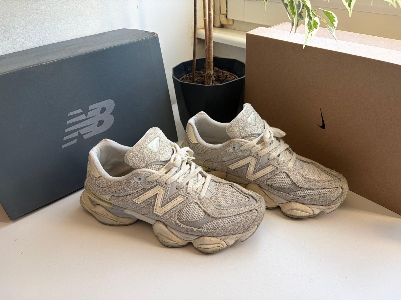 New Balance 9060 Quartz Grey 42.5, Kleding | Heren, Schoenen, Overige kleuren, Ophalen of Verzenden, Sneakers of Gympen, Gedragen