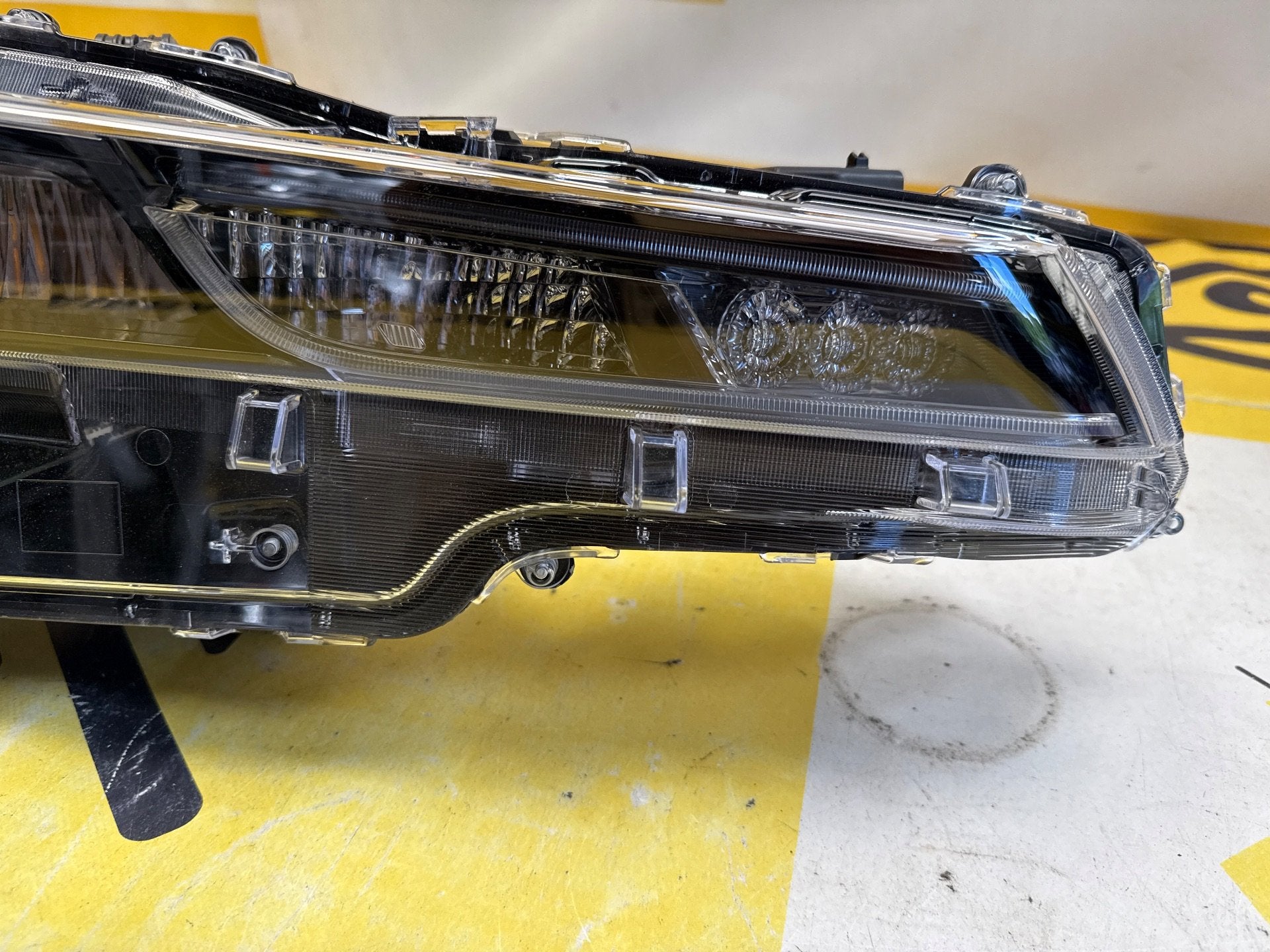Koplamp Toyota Corolla E21 HB LED Koplamp Rechts Origineel 8, Auto-onderdelen, Info@toyota.co.jp, Gebruikt, Toyota Motor Corporation