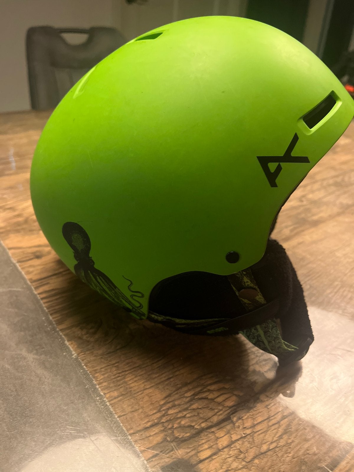 Anon Skihelm/Snowboardhelm -  maat  kinderen ong 9 t/m 12 jr, Overige merken, Gebruikt, Overige typen, Ophalen of Verzenden