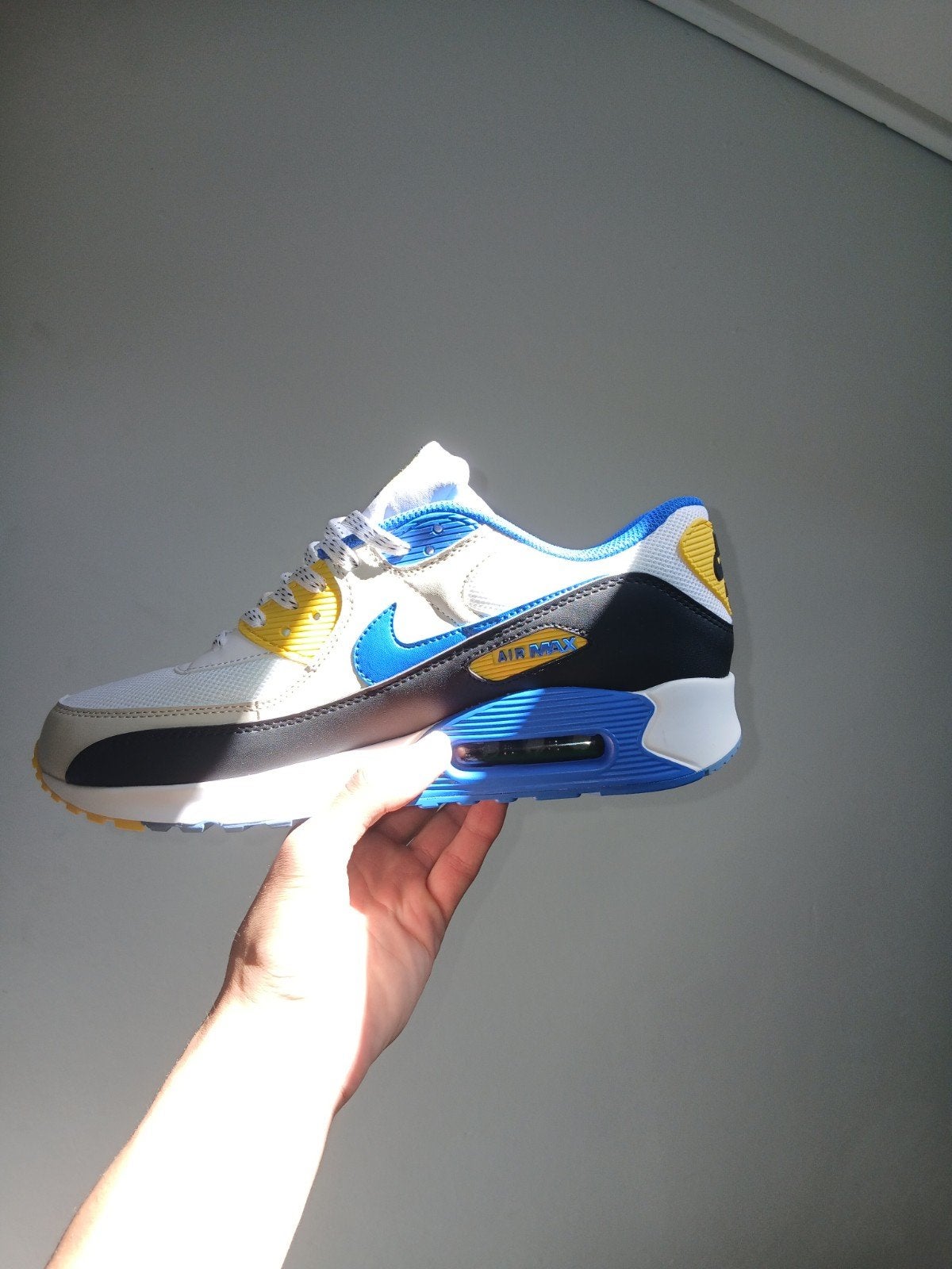 Nike Air Max sneakers - Wit, blauw, geel maat 47, Wit, Nike, Nieuw, Ophalen of Verzenden