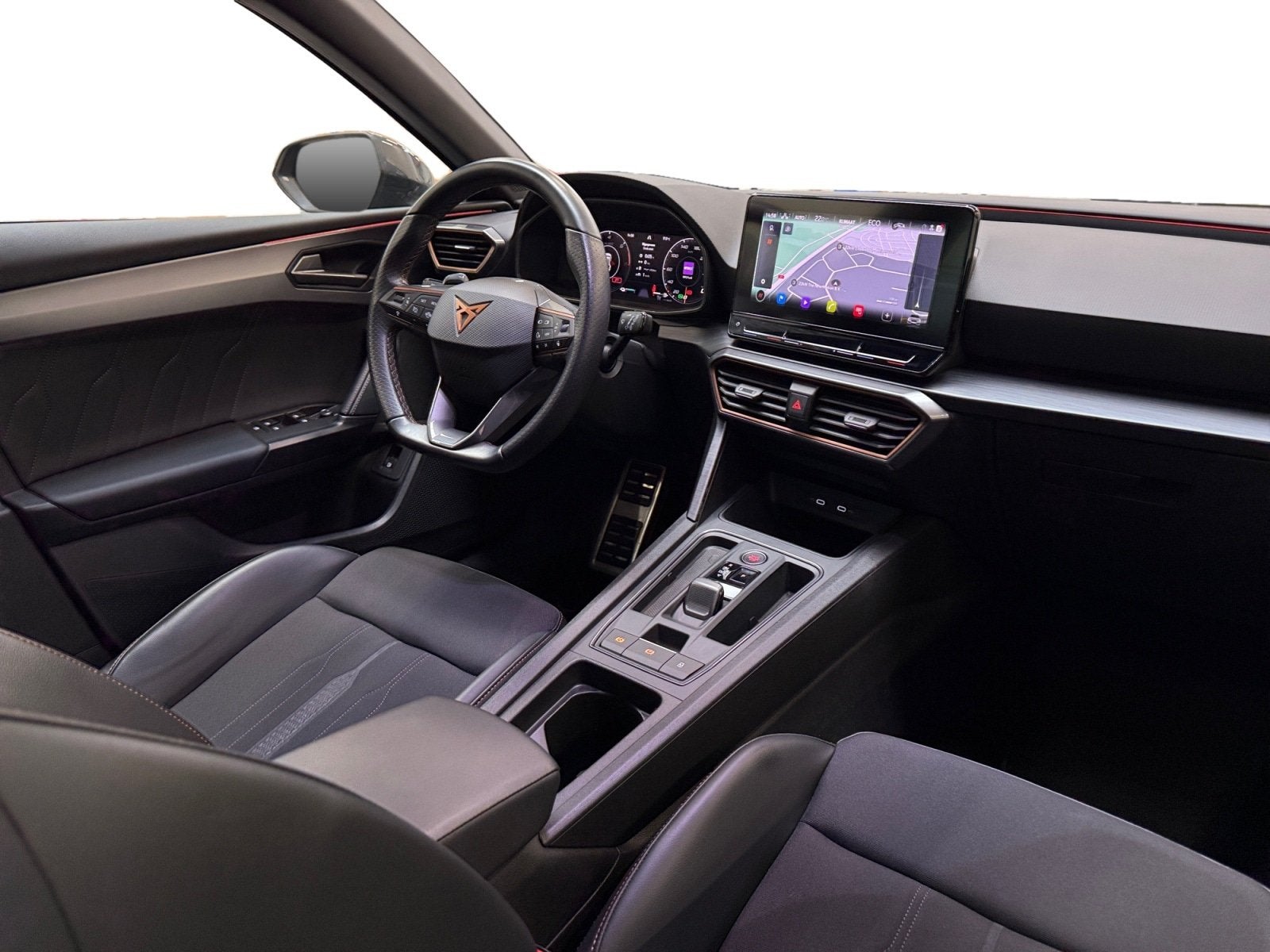 CUPRA Leon 1.4 e-Hybrid VZ Copper Edition I Sportstoelen I S, Auto's, Automaat, Automatische klimaatregeling, Gebruikt, Zwart