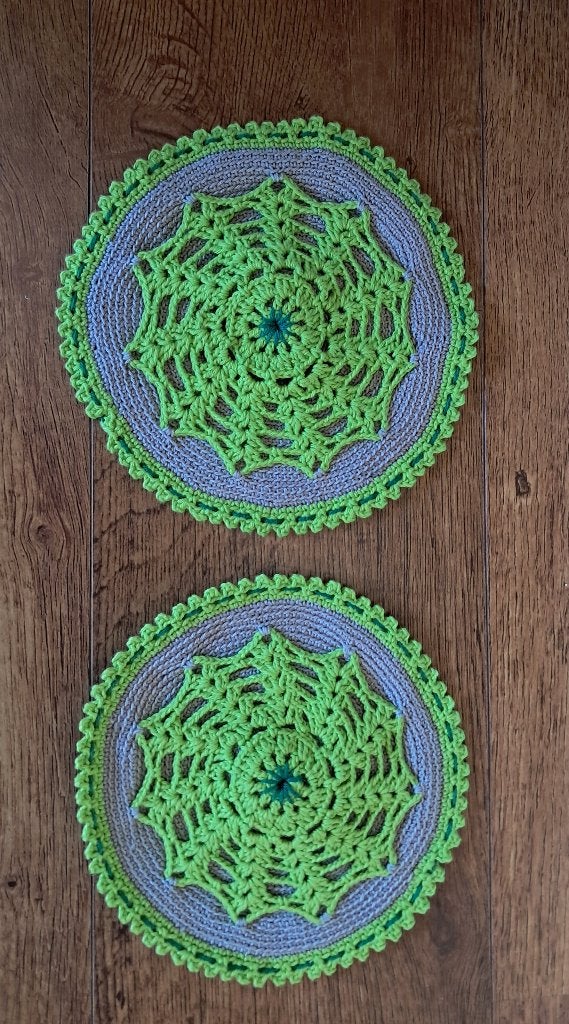 2 ronde vintage retro pannenlappen, ovenwanten, Ophalen of Verzenden, Huis en Inrichting