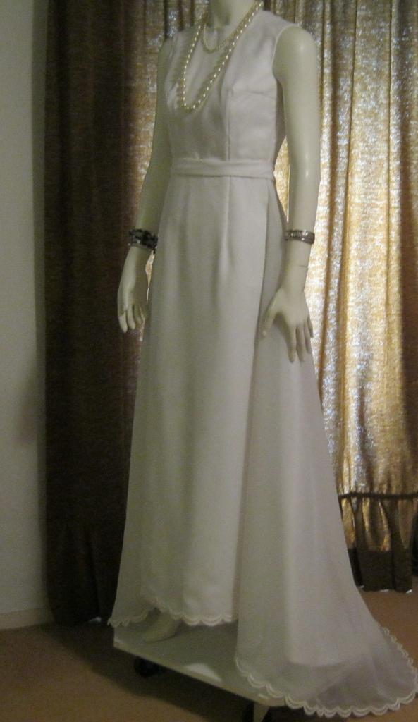 Lange witte jurk met sleepje 38/40, Kleding | Dames, Gelegenheidskleding, Maat 38/40 (M), Galajurk, Wit, Ophalen of Verzenden