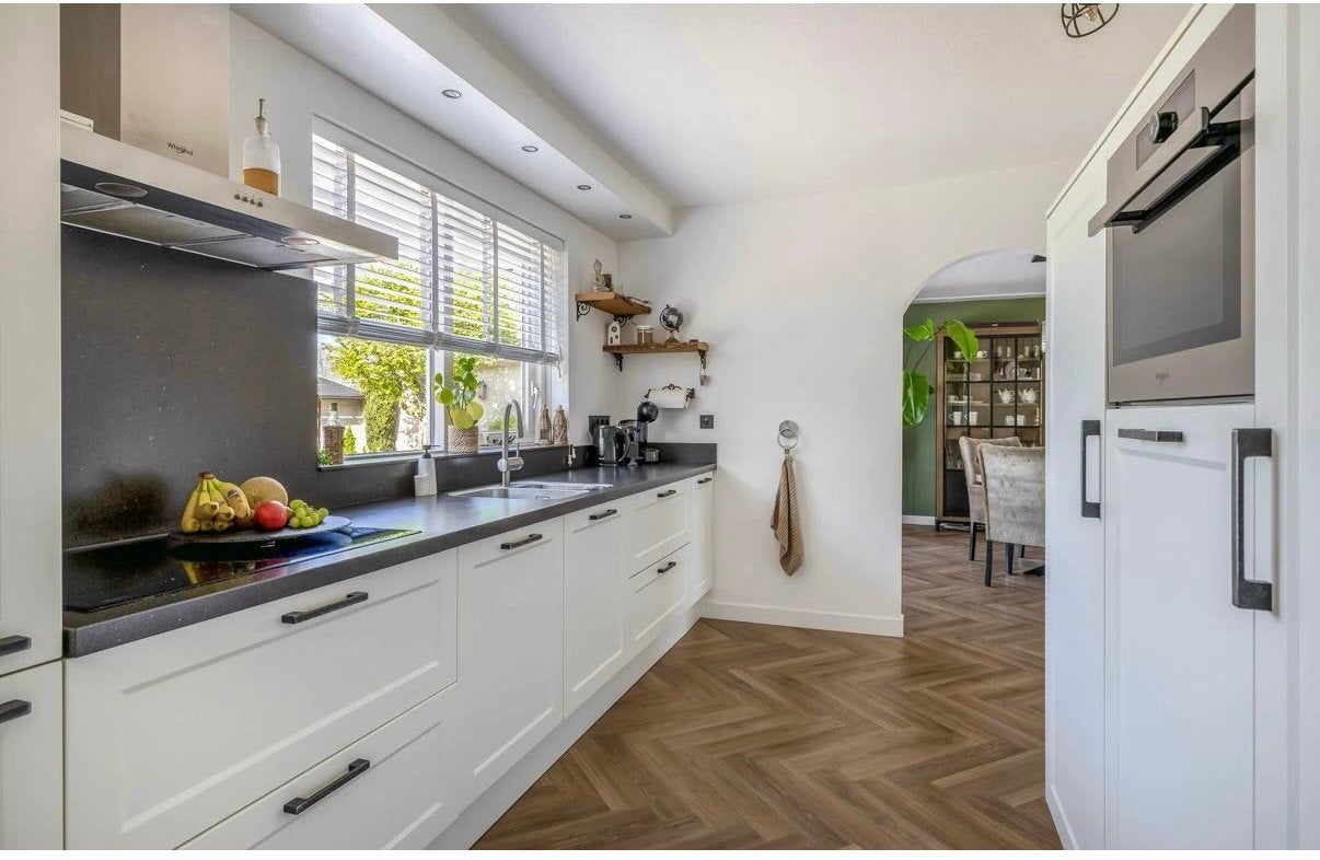 Moderne witte keuken, Ophalen, Zo goed als nieuw, Wit