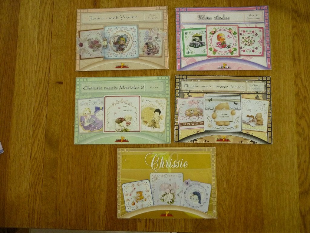 Hobbydolls 5 x borduurboekjes, Ophalen of Verzenden, Zo goed als nieuw, Overige thema's, Overige typen