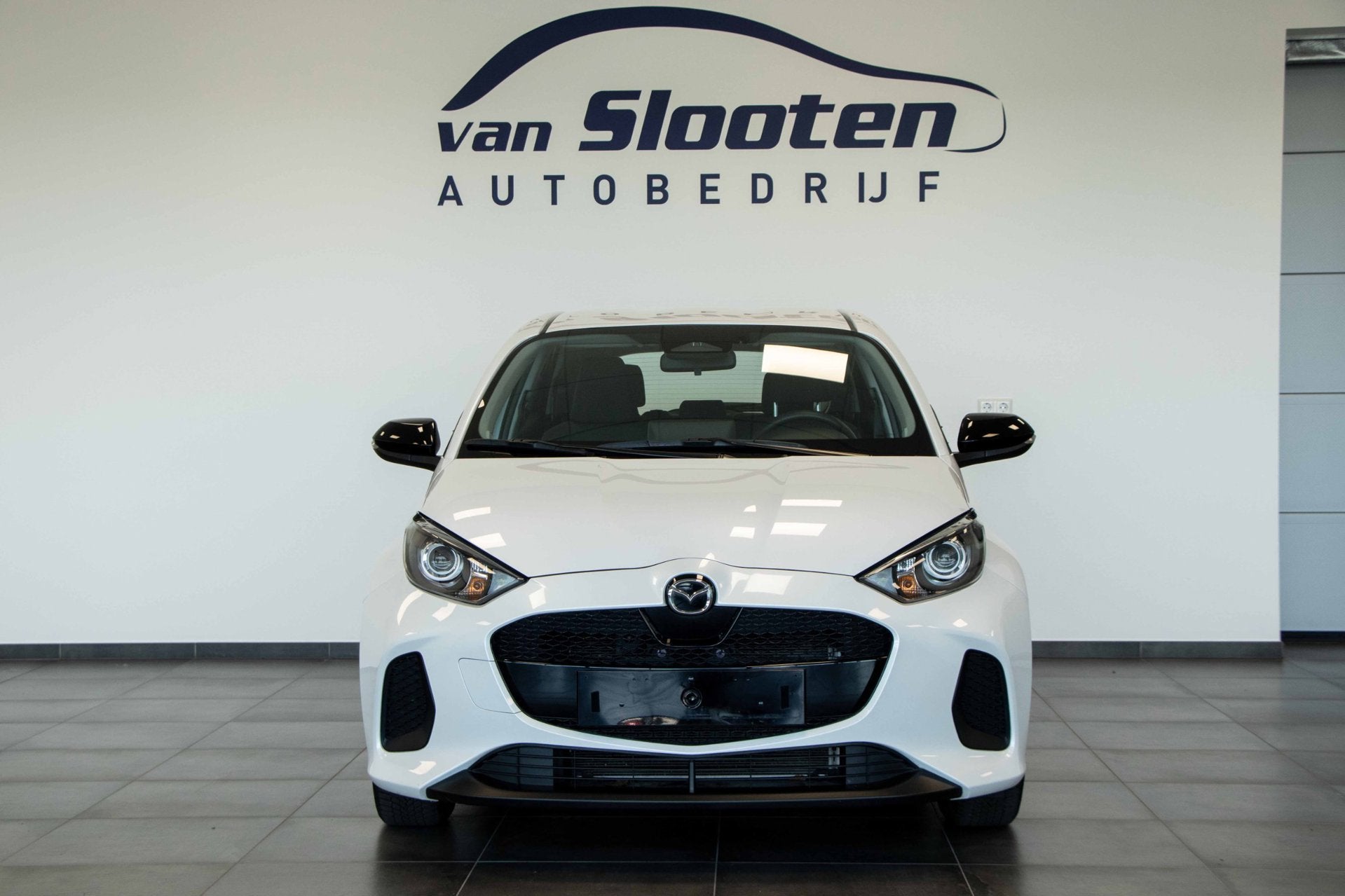 Mazda 2 1.5 Hybrid |AdaptiveCruise|Camera|CarPlay|ParelmoerL, Stof, Gebruikt, Zwart, 4 cilinders