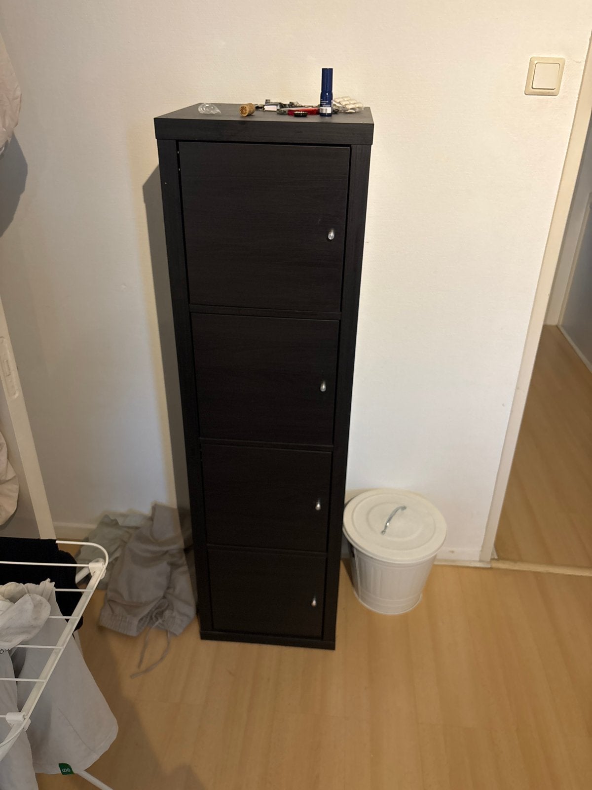 Zwarte kast met 3 deuren, Ophalen of Verzenden, Gebruikt