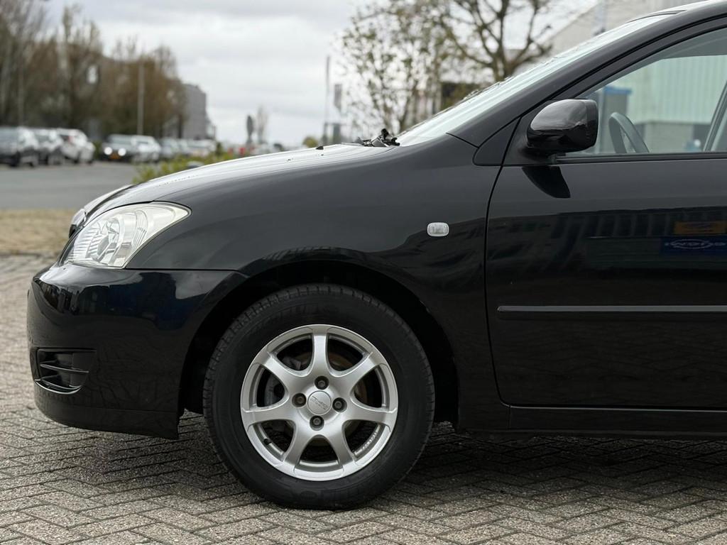Toyota Corolla 1.6 VVT-i Terra#Automaat#Nap#Airco#5drs, 450 kg, Gebruikt, 4 cilinders, Zwart