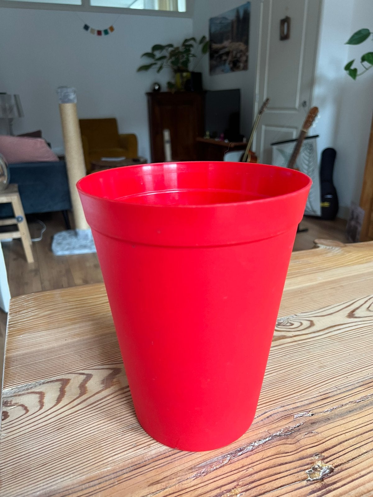 Plastic emmer / vaas voor bloemen, Ophalen, Zo goed als nieuw, Kunststof