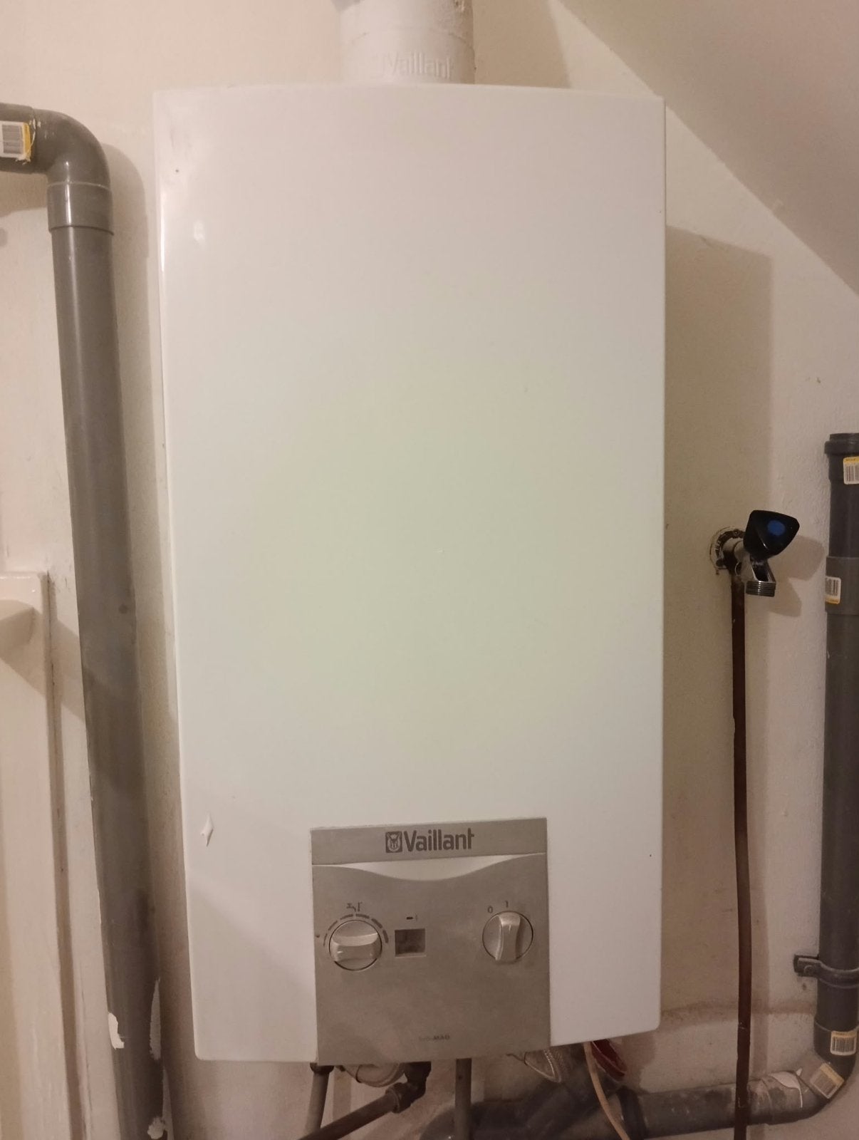 Vaillant turboMAG gesloten geiser (Aardgas), Gebruikt, Aardgas, Geiser, Ophalen of Verzenden