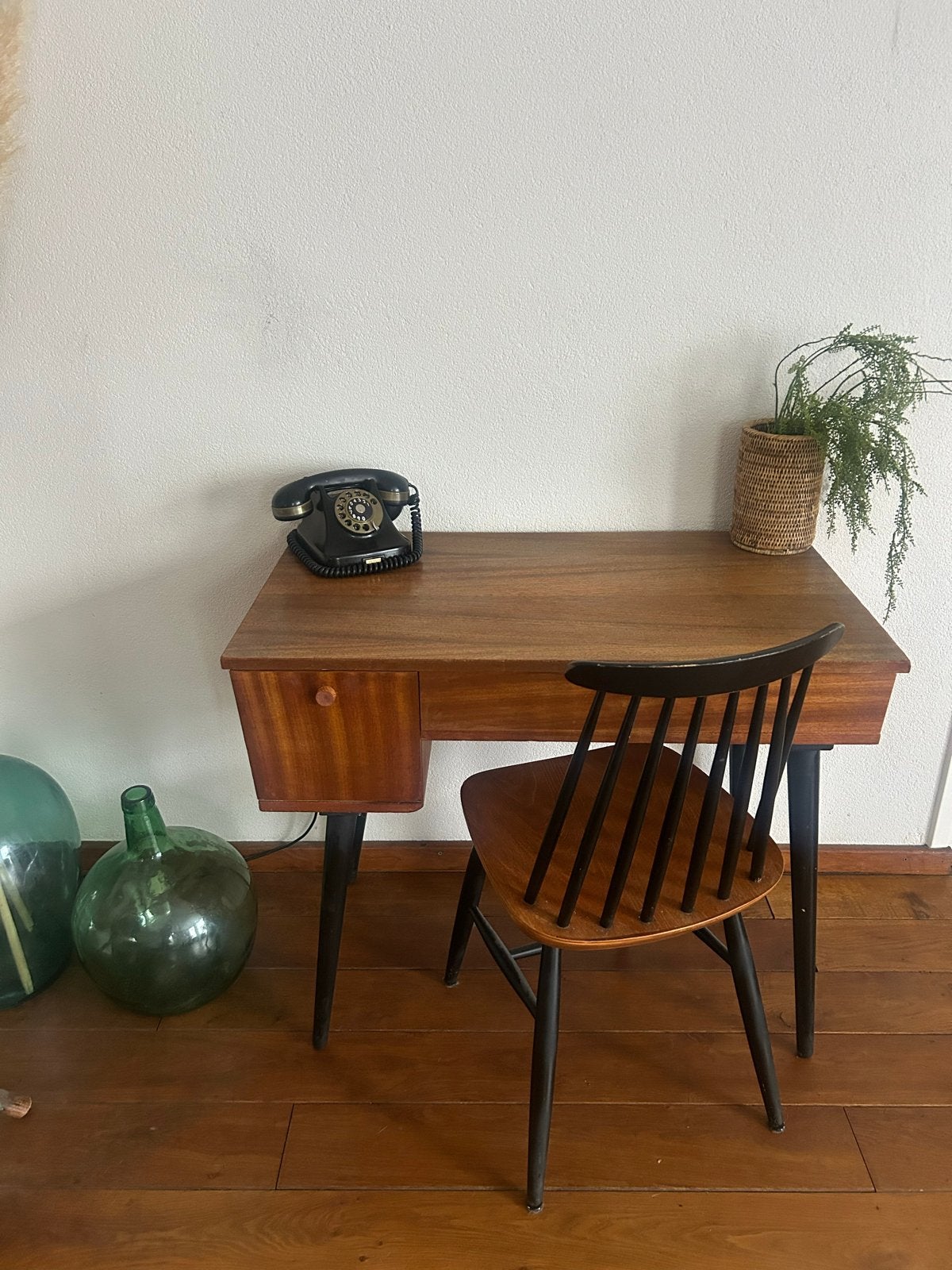 Vintage bureau / bureautje jaren 60, Huis en Inrichting, Bureaus, Ophalen