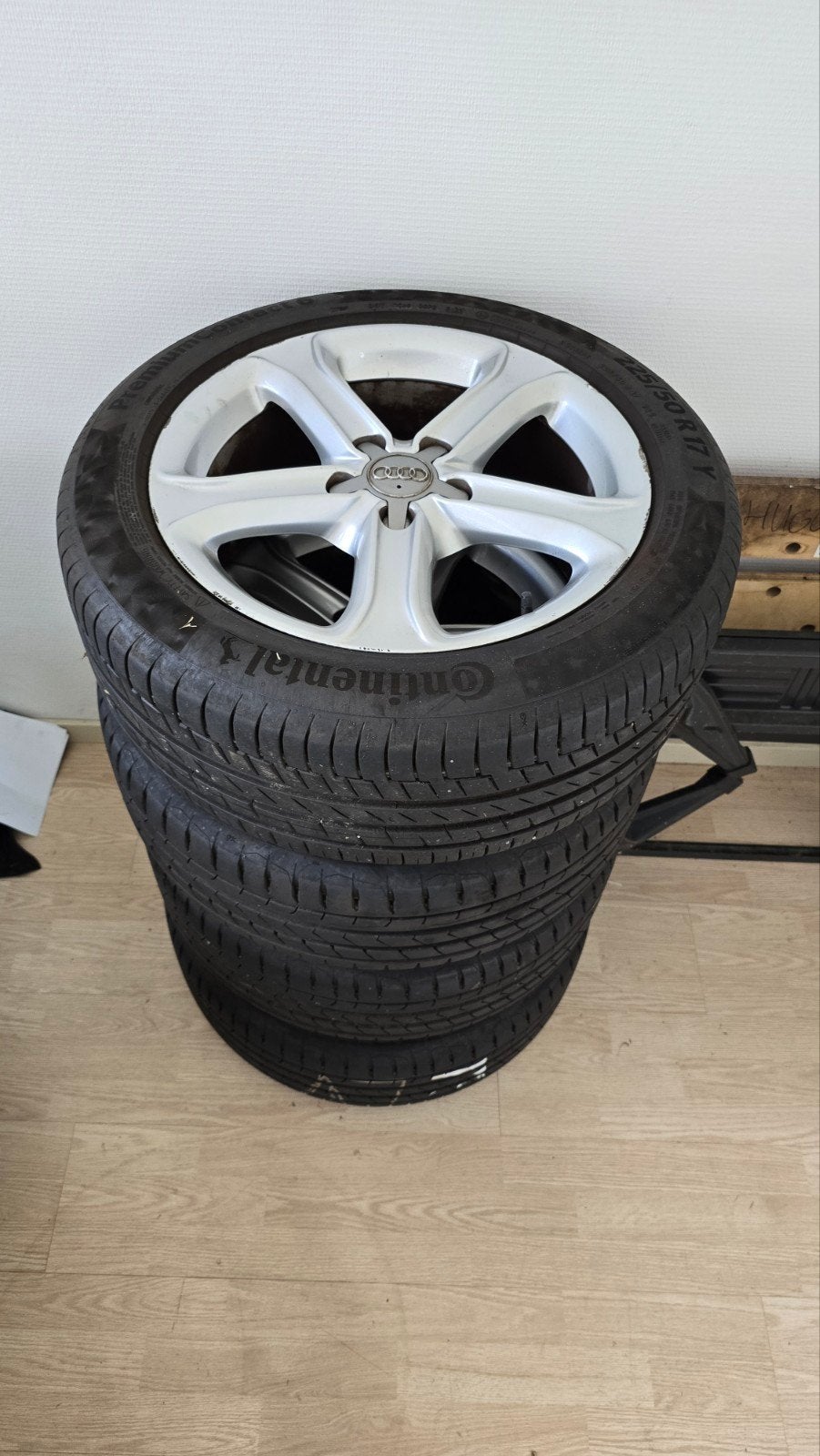 Audi A4 Zomer Wielenset 225/50 R17, Auto-onderdelen, Banden en Velgen, Ophalen, Gebruikt, Banden en Velgen, 17 inch