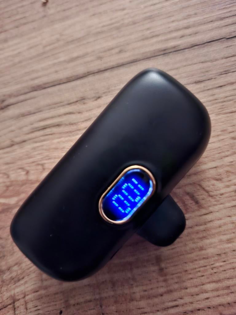 Zwarte powerbank - mag weg voor een prikje!, Ophalen of Verzenden, Gebruikt