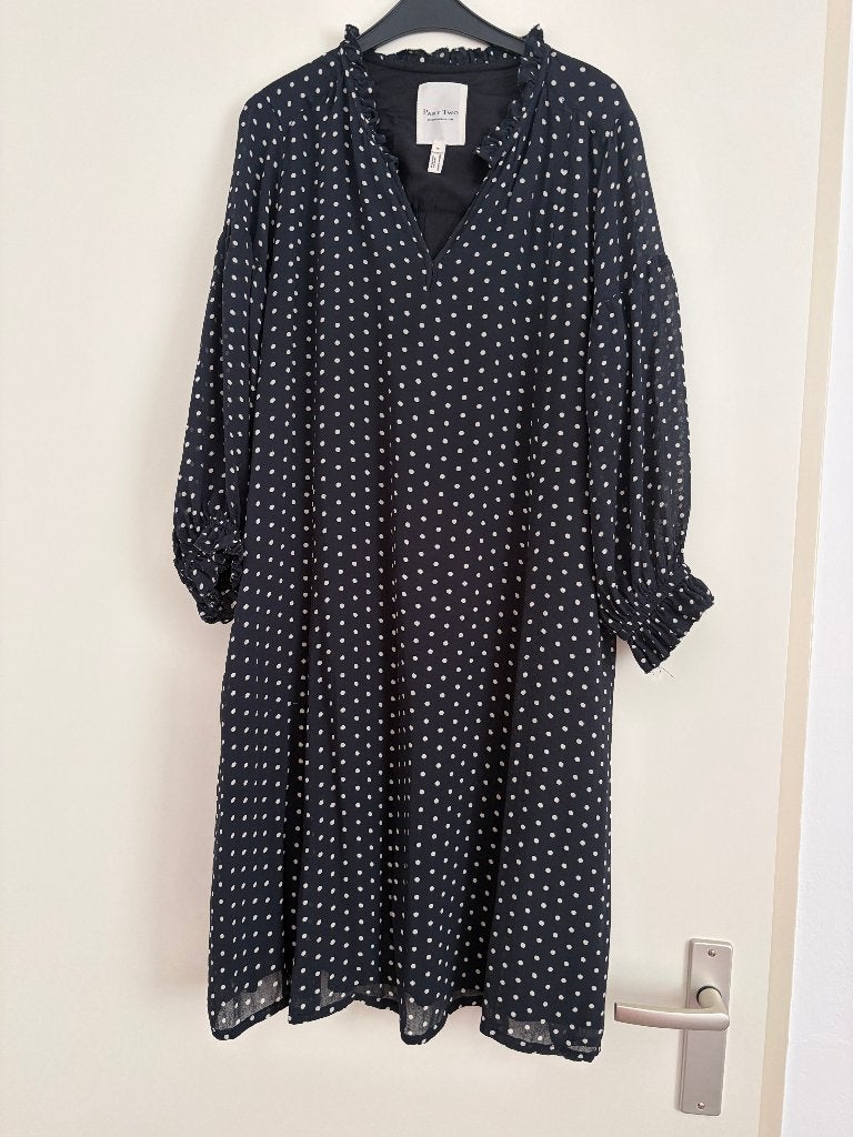 :Comfortabele elegante jurk met stippen, Kleding | Dames, Part Two, Zwart, Maat 42/44 (L), Ophalen of Verzenden