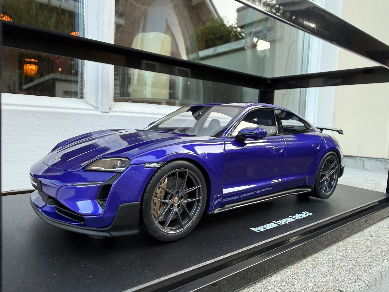 1:18 Porsche Taycan Turbo GT paars 2023 GT Spirit GT520, Hobby en Vrije tijd, Modelauto's | 1:18, Overige merken, Info@gts-models.com