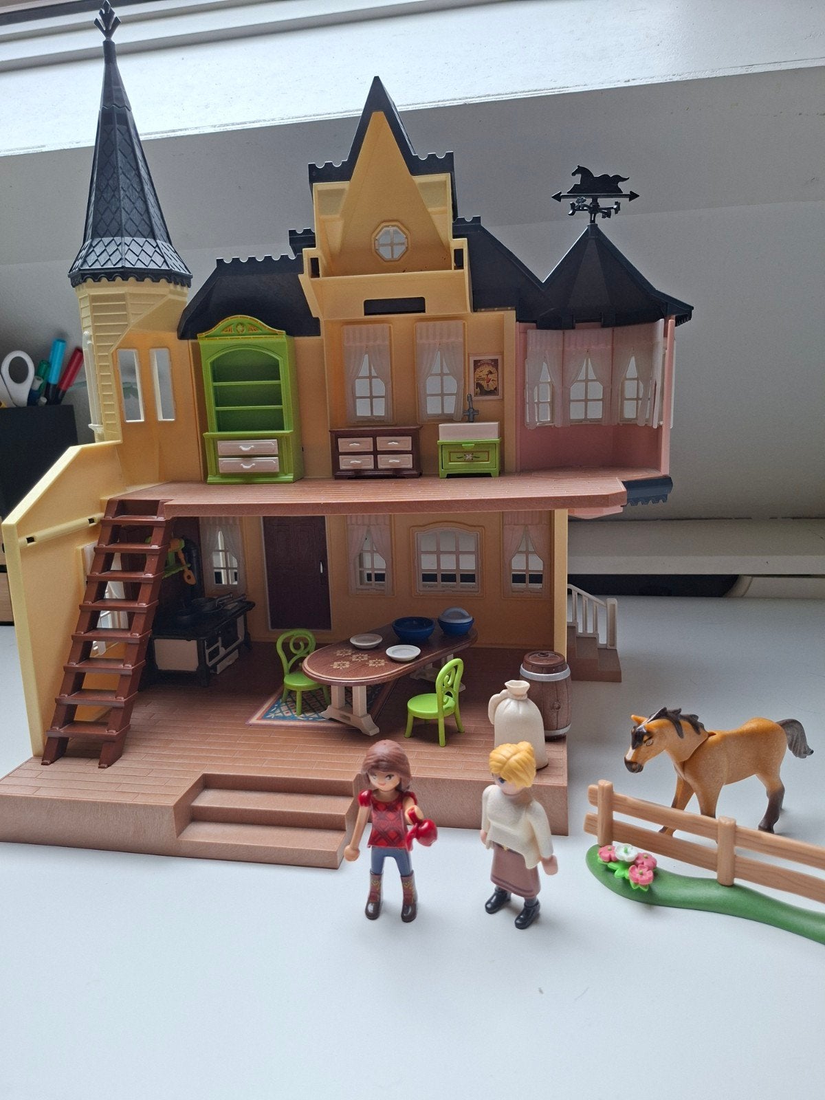 Playmobil Spirit Lucky's huis met paard en figuren, Ophalen, Gebouw, Complete set, Zo goed als nieuw