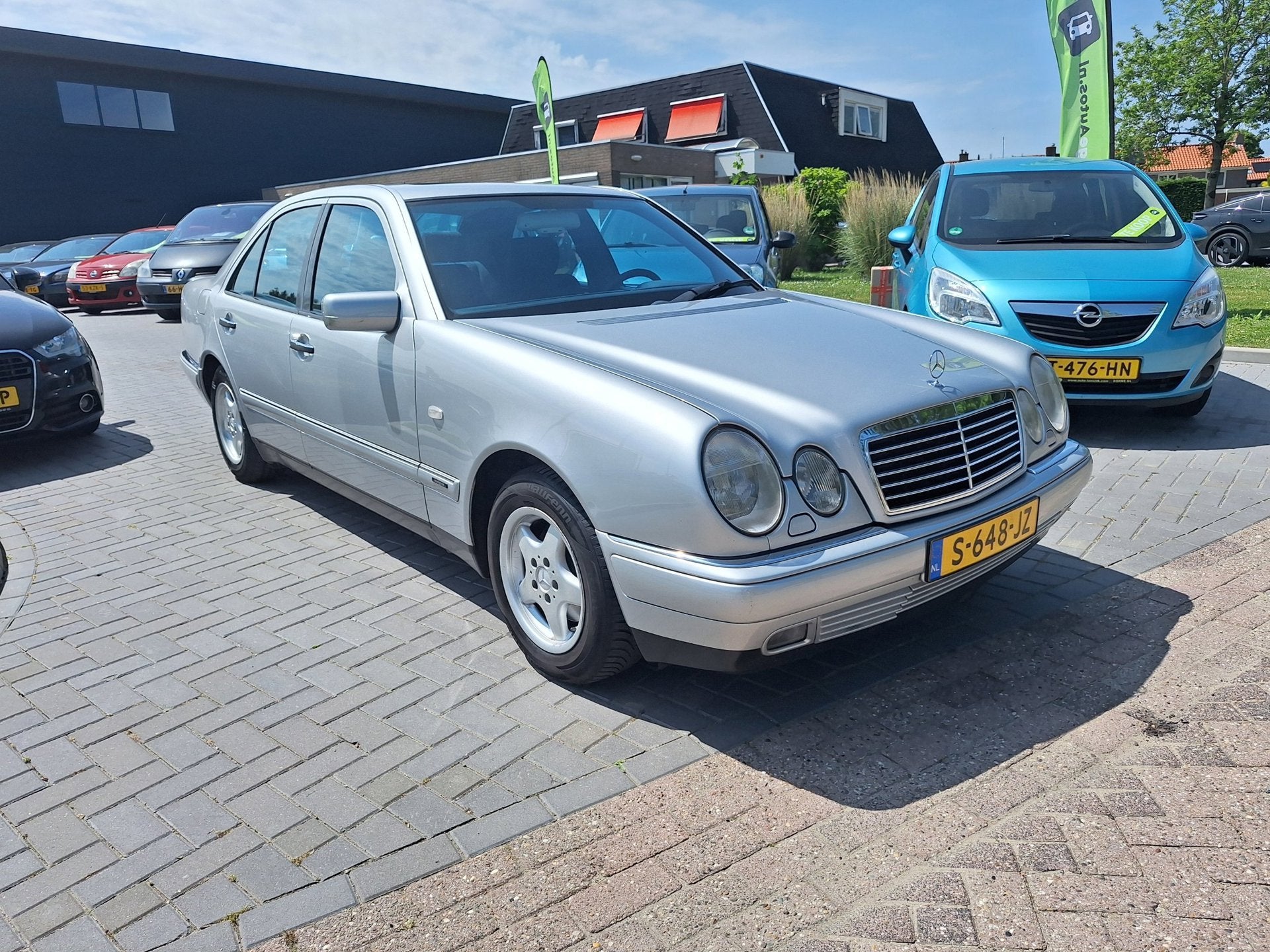 Mercedes-Benz E-klasse 230 Avantgarde / Zeer nette auto / AP, Euro 2, Achterwielaandrijving, Gebruikt, 150 pk
