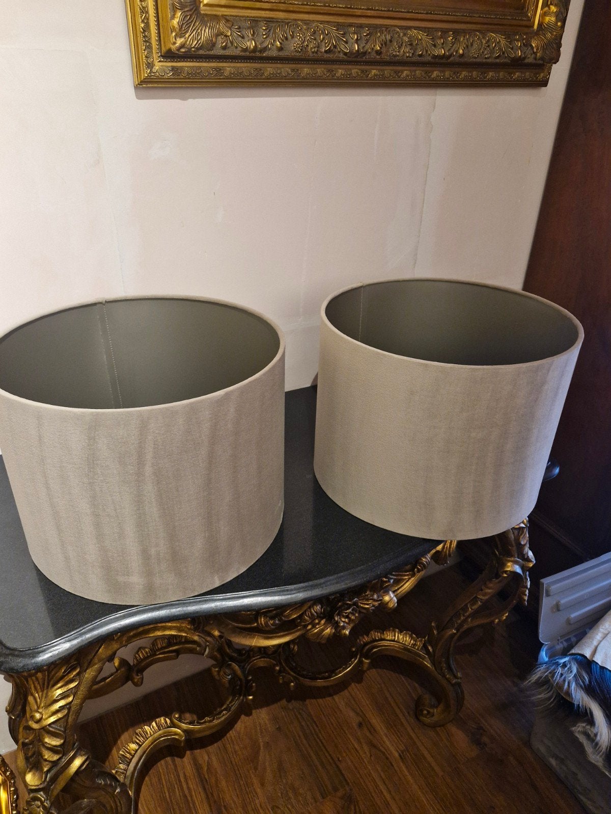 2 grote beige velvet lampenkappen, Ophalen of Verzenden, Zo goed als nieuw, Beige