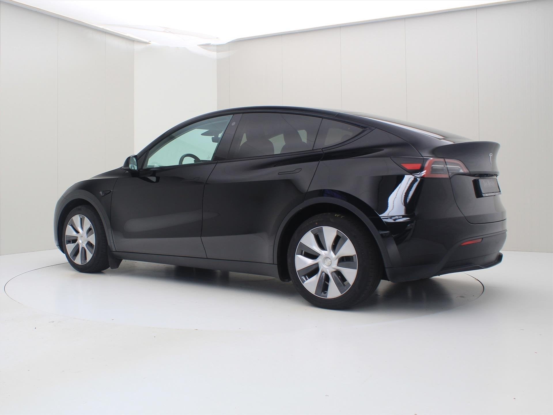 Foto 3 van Tesla Model Y Standard RWD Plus 94.6% SoH [ AMD RYZEN+AUTOPI