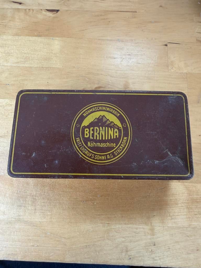 Blikje Bernina naaimachine ongeveer 1950, Ophalen of Verzenden