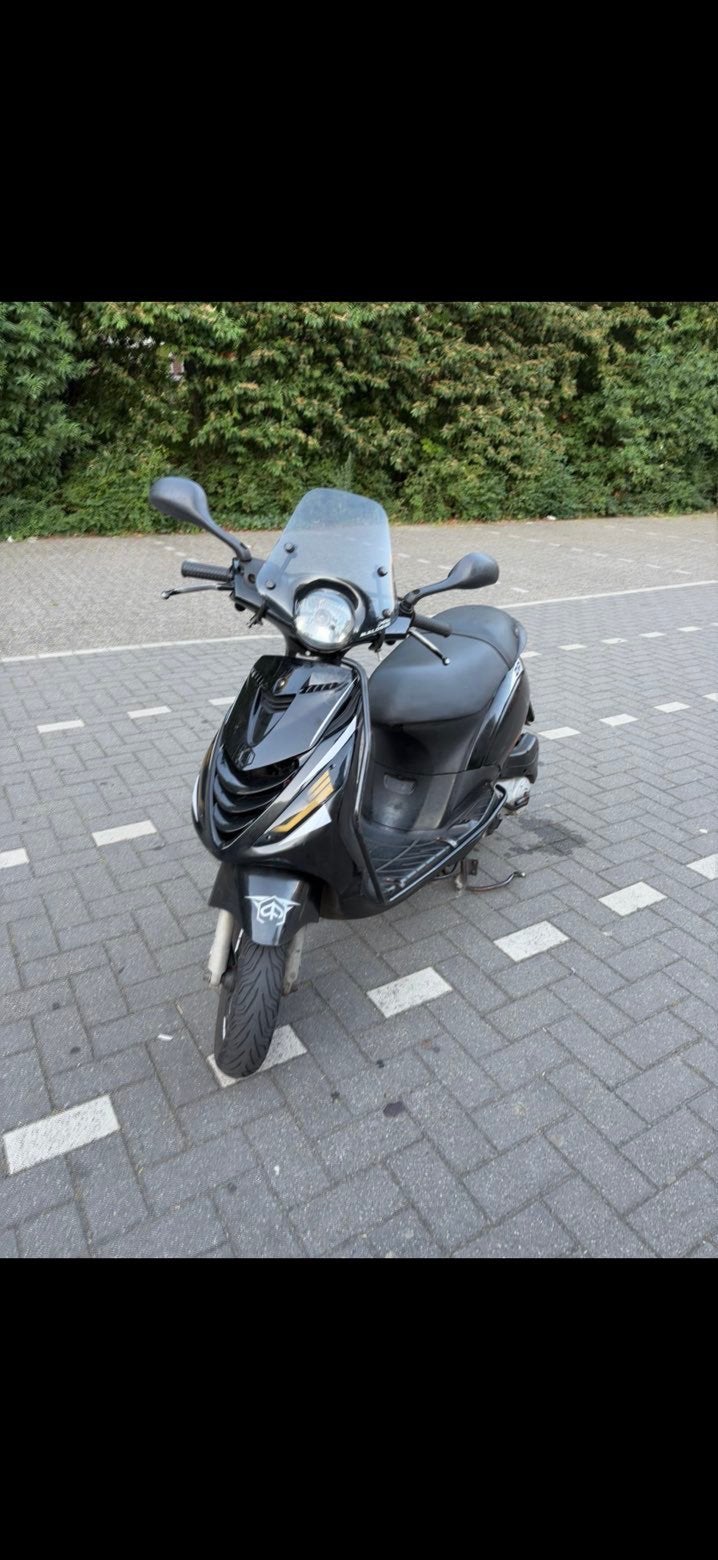 Piaggo zip 2017, Ophalen, Zo goed als nieuw, Benzine, Zip