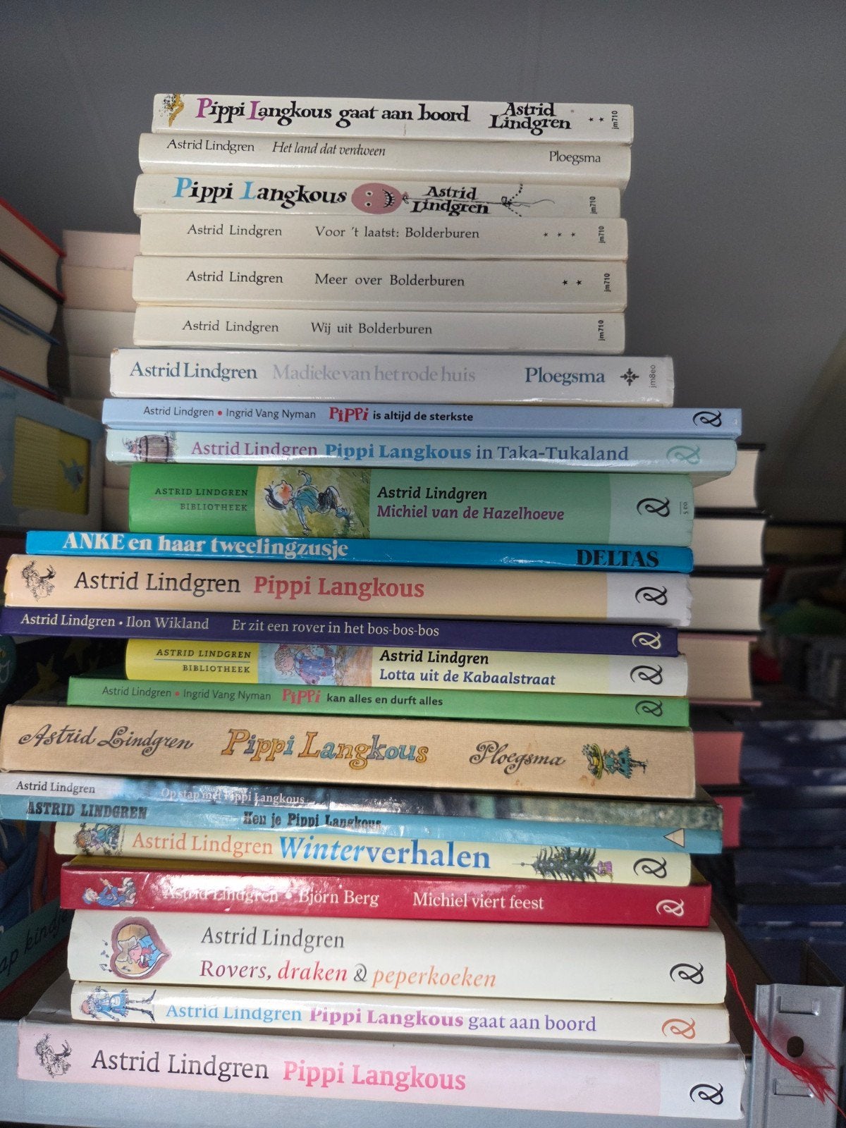 21x boeken - Astrid Lindgren oa Pippi Langkous + Bolderburen, Boeken, Ophalen of Verzenden, Zo goed als nieuw