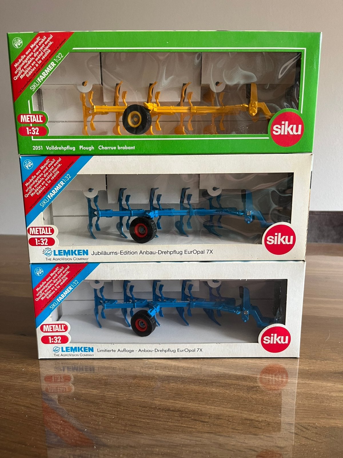 3 wentelploegen Lemken en Rumpstad Siku 2051, Hobby en Vrije tijd, Modelauto's | 1:32, Ophalen of Verzenden, Zo goed als nieuw
