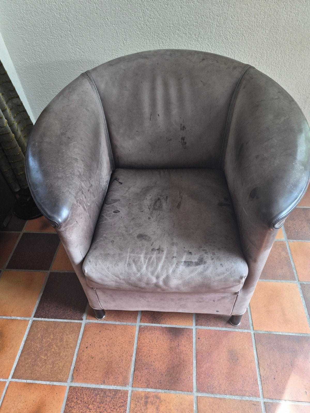 Wittmann fauteuil van grijs nubuck leer, Gebruikt, Ophalen of Verzenden, Postmodernisme, 75 tot 100 cm
