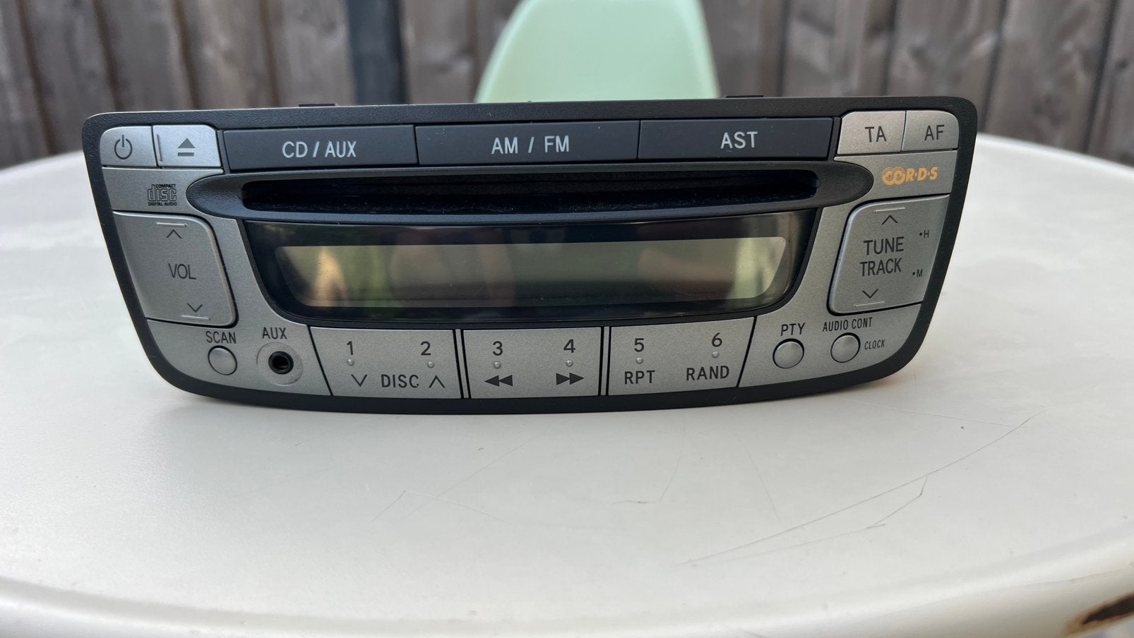 Autoradio Peugeot 107 / Aygo / C1 – CD AUX RDS, Ophalen, Zo goed als nieuw