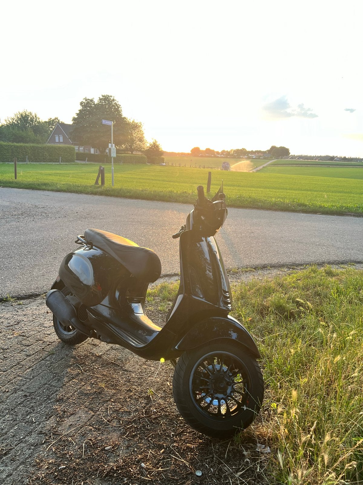 Vespa Sprint 125cc bromplaat met wok, lichte kapschade, Ophalen, Gebruikt, Overige modellen, Maximaal 45 km/u