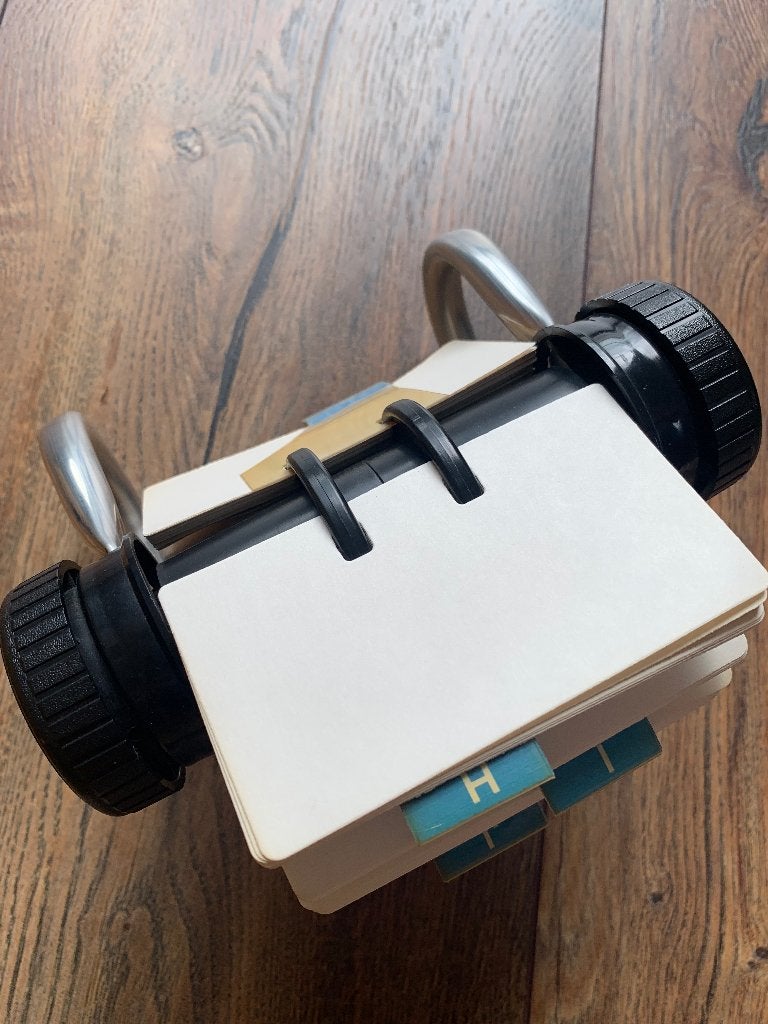 Vintage Rolodex kaarten bestand op alfabetische volgorde, Ophalen of Verzenden