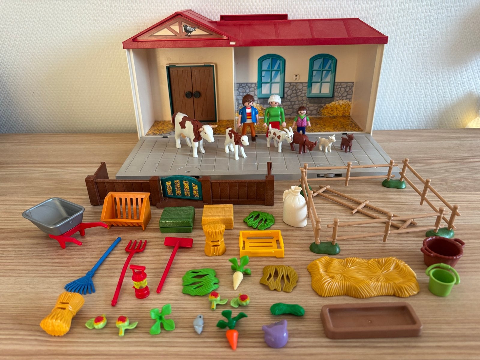 Playmobil Meeneem Boerderij met Dieren en Figuren, Ophalen of Verzenden, Zo goed als nieuw, Country, Gebouw