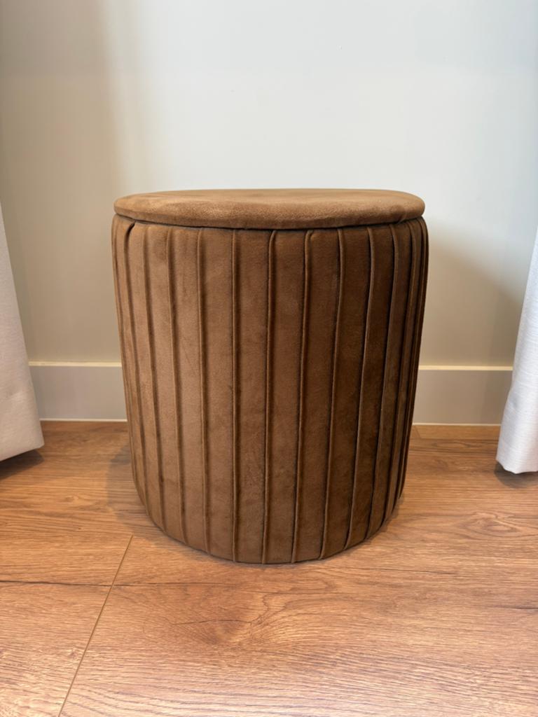 Bruine fluwelen poef met opbergruimte, Ophalen, Minder dan 50 cm, Rond, Zo goed als nieuw