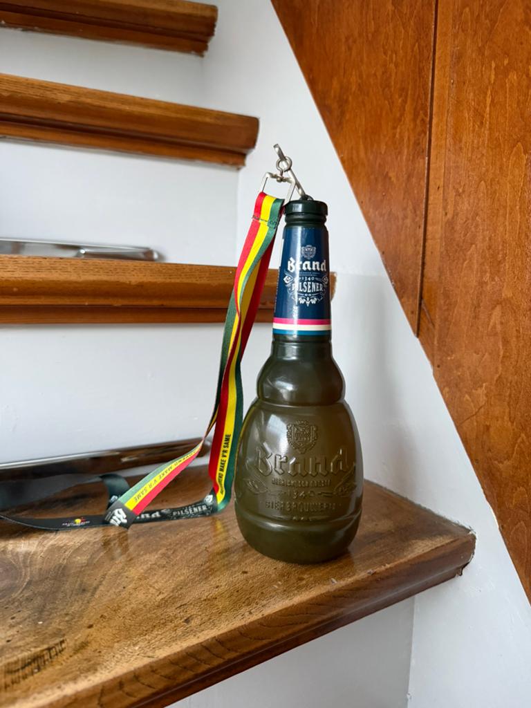 Brand bier samba fles carnaval, Verzamelen, Biermerken, Ophalen of Verzenden, Gebruikt, Overige typen, Brand