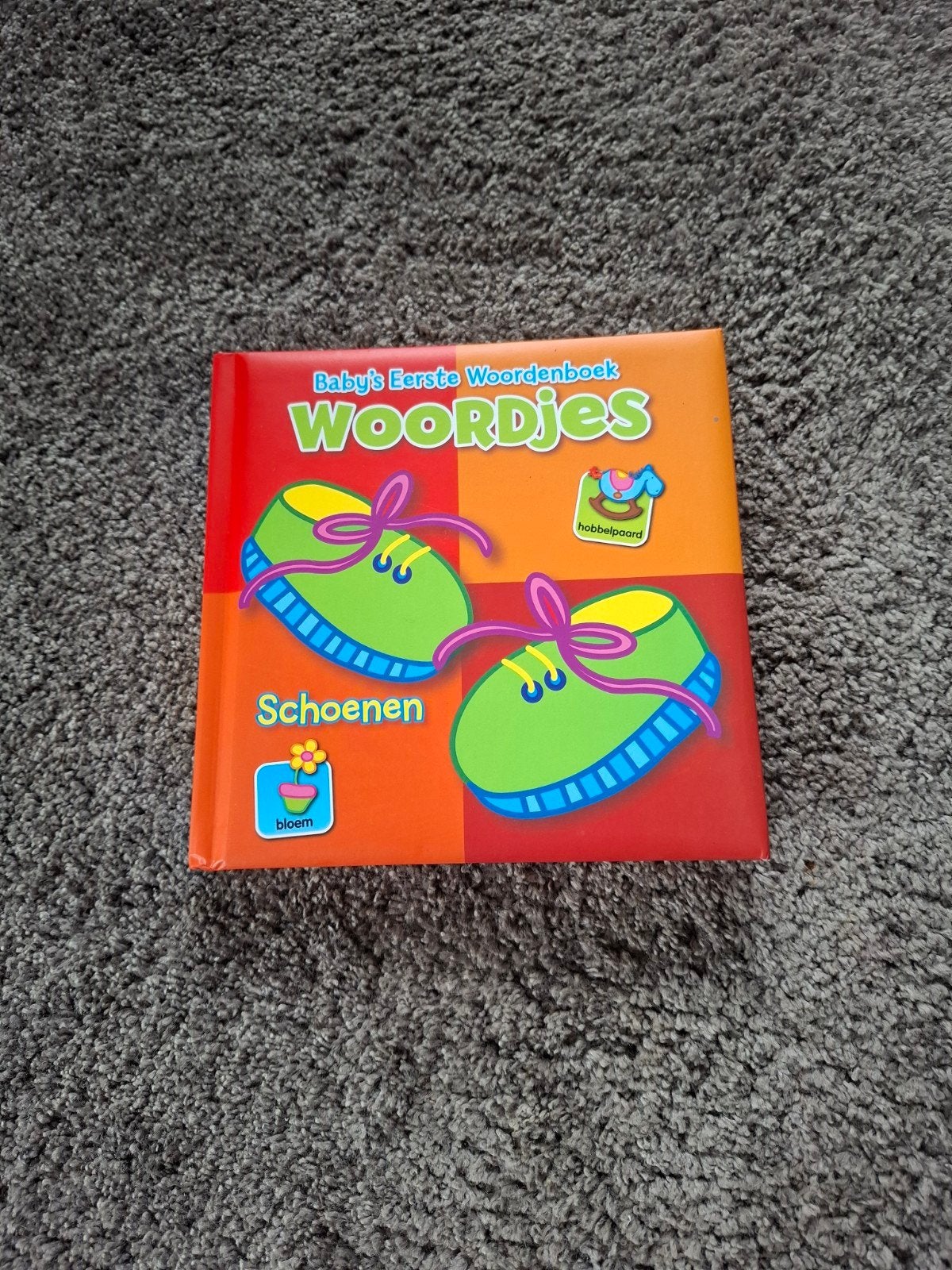 Nieuw Baby's Eerste Woordenboek Woordjes - Hardcover, Ophalen of Verzenden, Nieuw, Uitklap-, Voel- of Ontdekboek, 1 tot 2 jaar