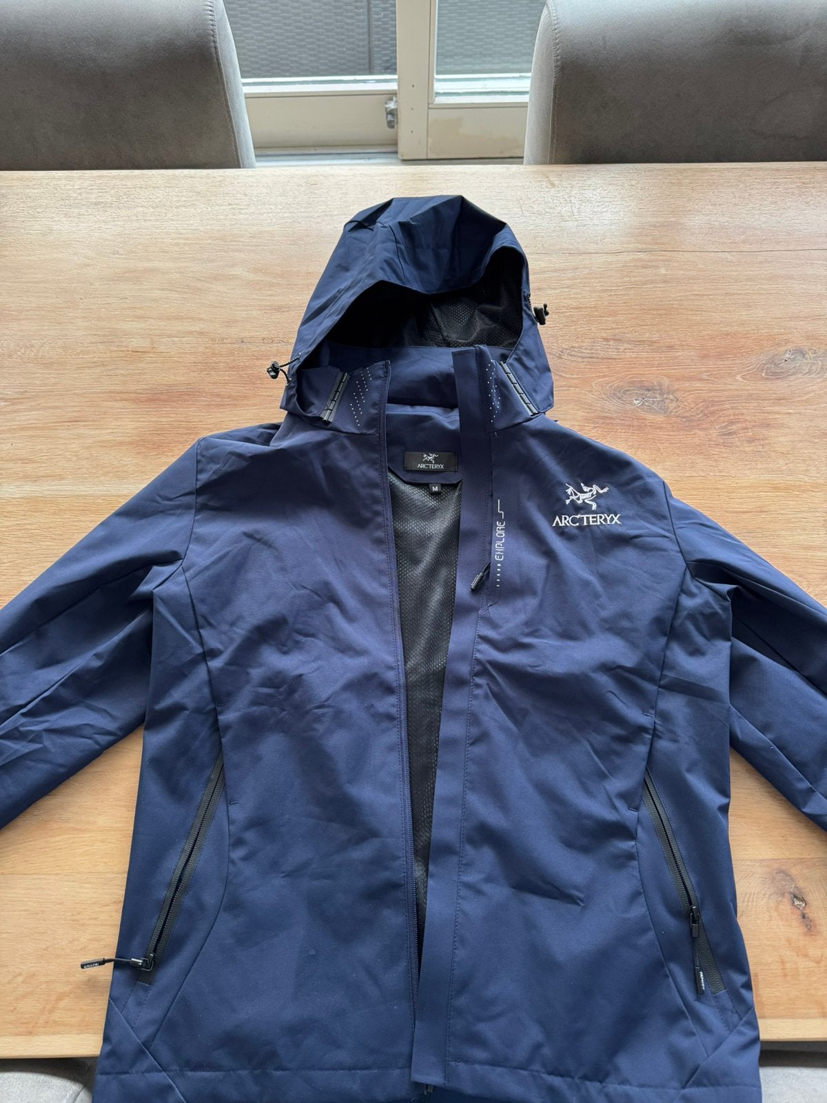 Arc’teryx Navy Blue Jacket - M - 1 op 1 Imitatie, Ophalen, Zo goed als nieuw, Maat 48/50 (M), Blauw