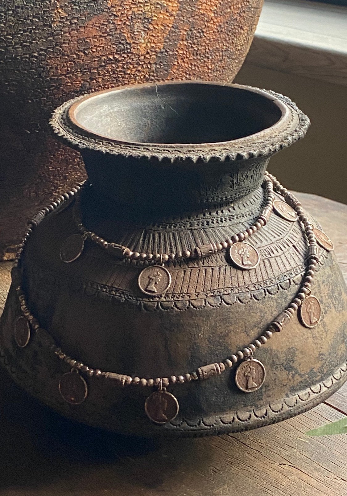 Unieke Nepalese klei pot met ketting, Ophalen