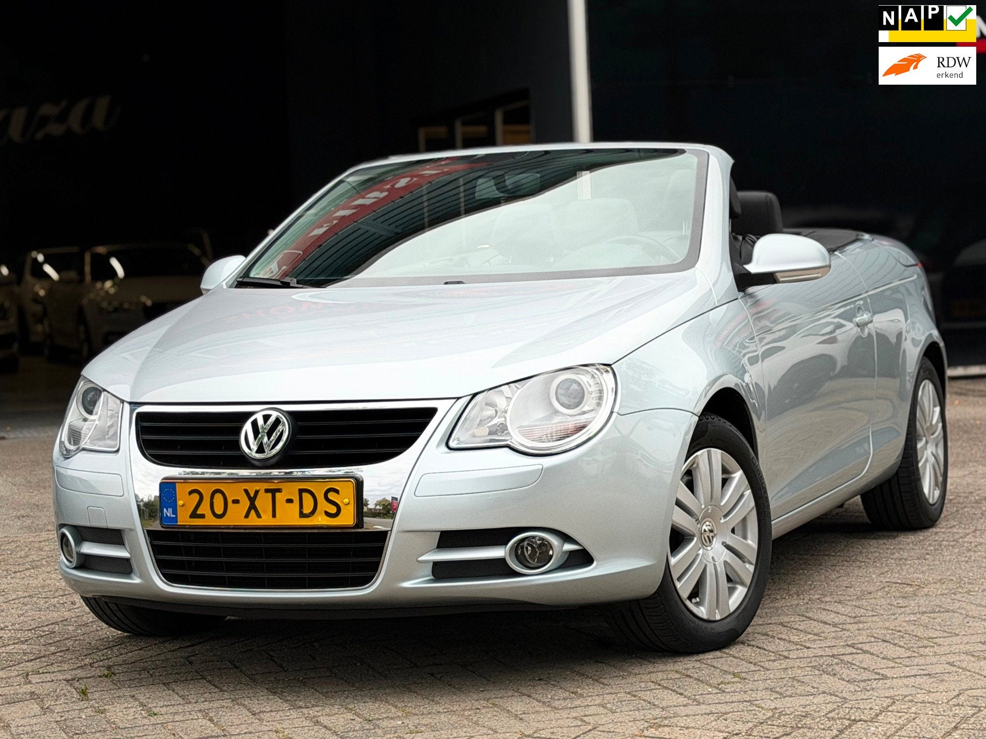 Volkswagen Eos 2.0 T-FSI (BWA) AUTOMAAT LEDER/TREKHAAK/CRUIS, Gebruikt, 4 cilinders, 4 stoelen, Automatische klimaatregeling