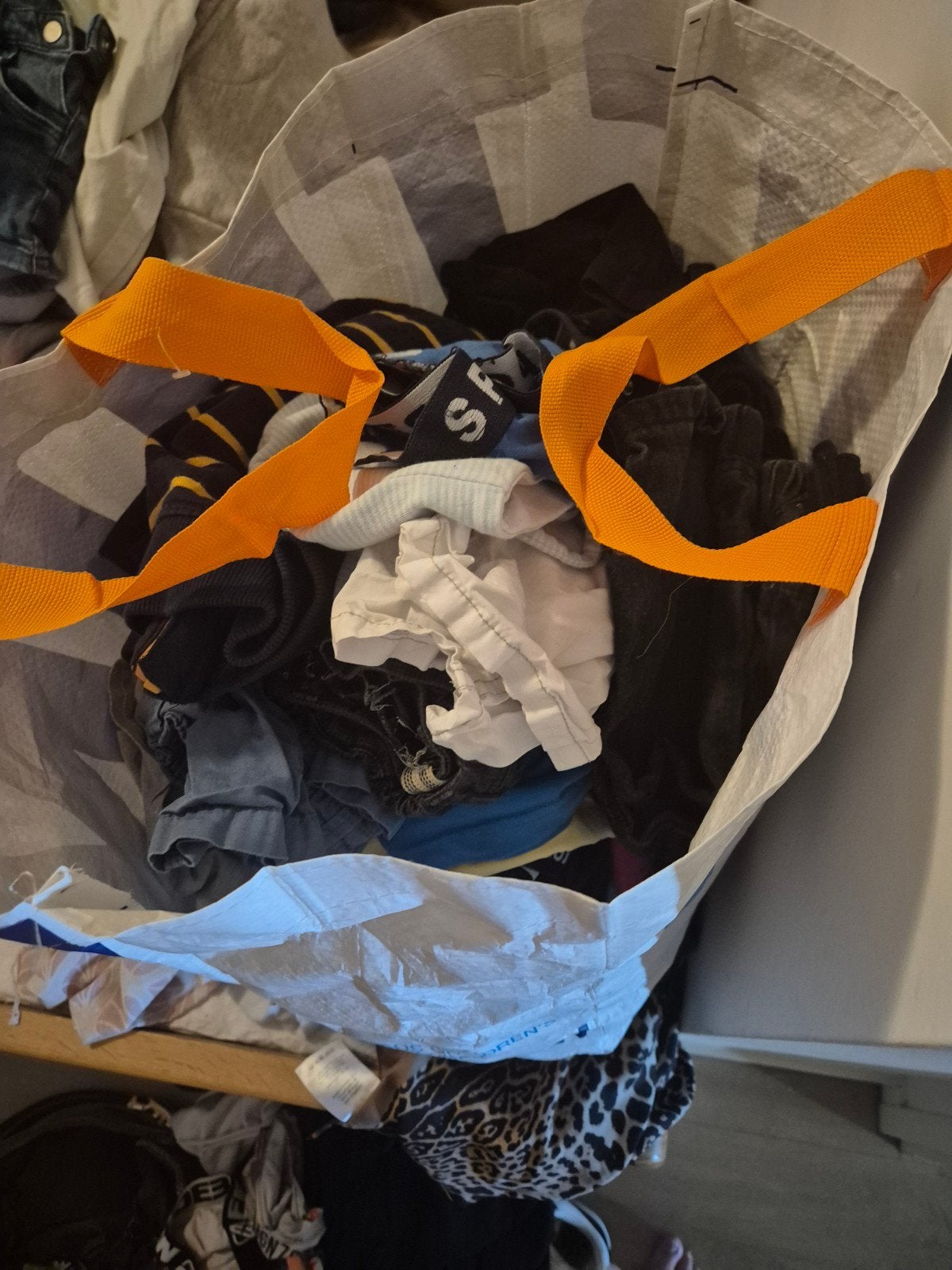 Gratis afhalen: Kinderkleding (jongens en meisjes), Kinderen en Baby's, Ophalen, Gebruikt, Jongen of Meisje
