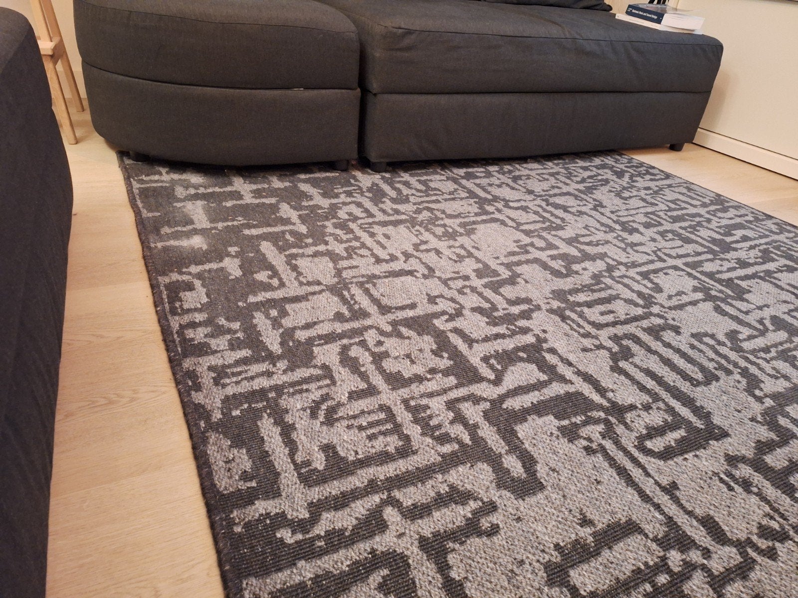 Modern grijs vloerkleed 165x240cm (IKEA Glumso), Ophalen, Gebruikt, 150 tot 200 cm, 200 cm of meer