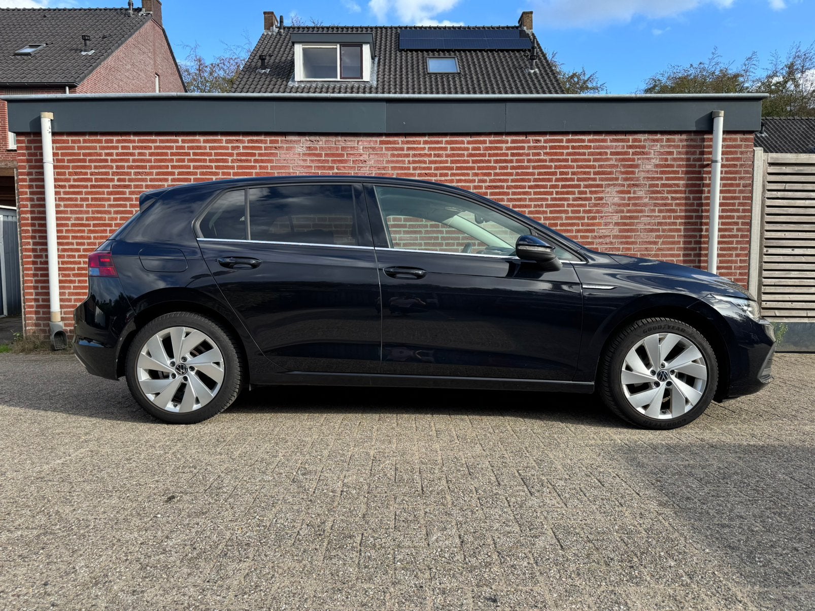 Volkswagen Golf 1.5 Etsi Style ‘22 Aut Drive Assist Carplay, Stof, 1498 cc, 4 cilinders, Zwart